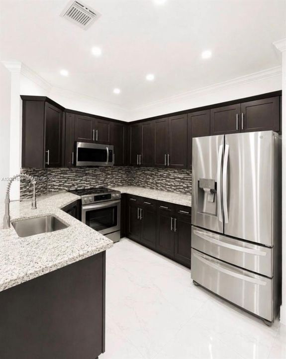 For Rent: $3,400 (3 beds, 2 baths, 1770 Square Feet)