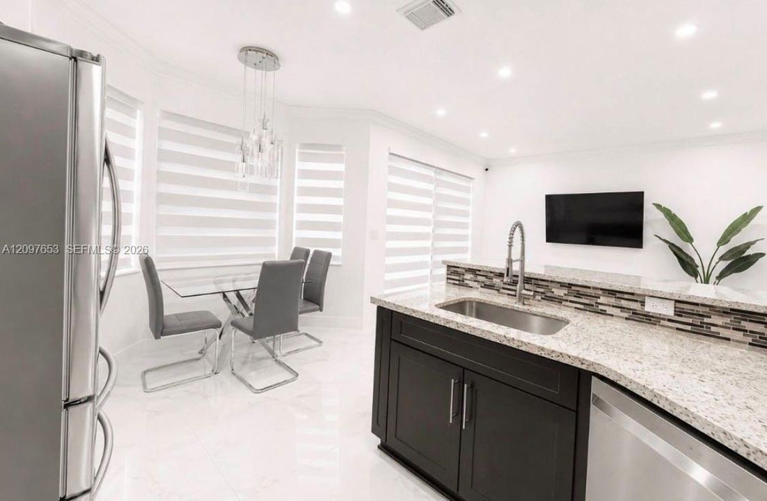 For Rent: $3,400 (3 beds, 2 baths, 1770 Square Feet)
