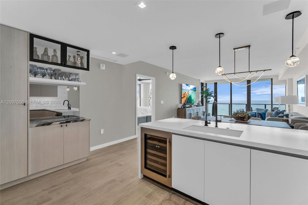 En Venta: $3,450,000 (3 camas, 3 baños, 2418 Pies cuadrados)
