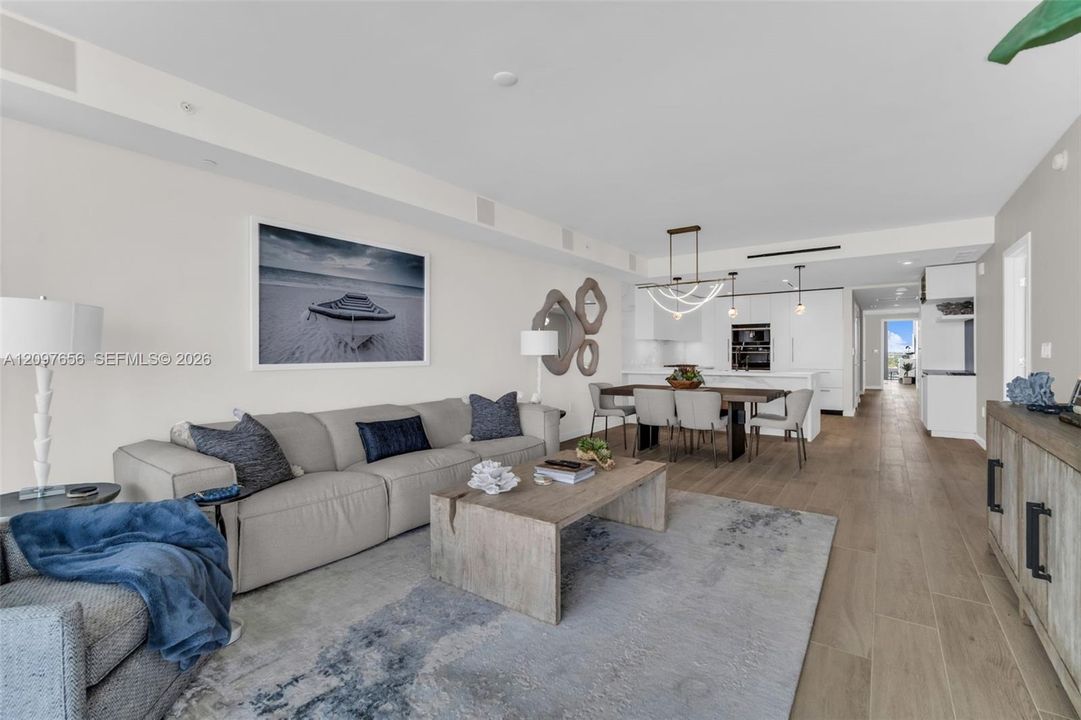 En Venta: $3,450,000 (3 camas, 3 baños, 2418 Pies cuadrados)