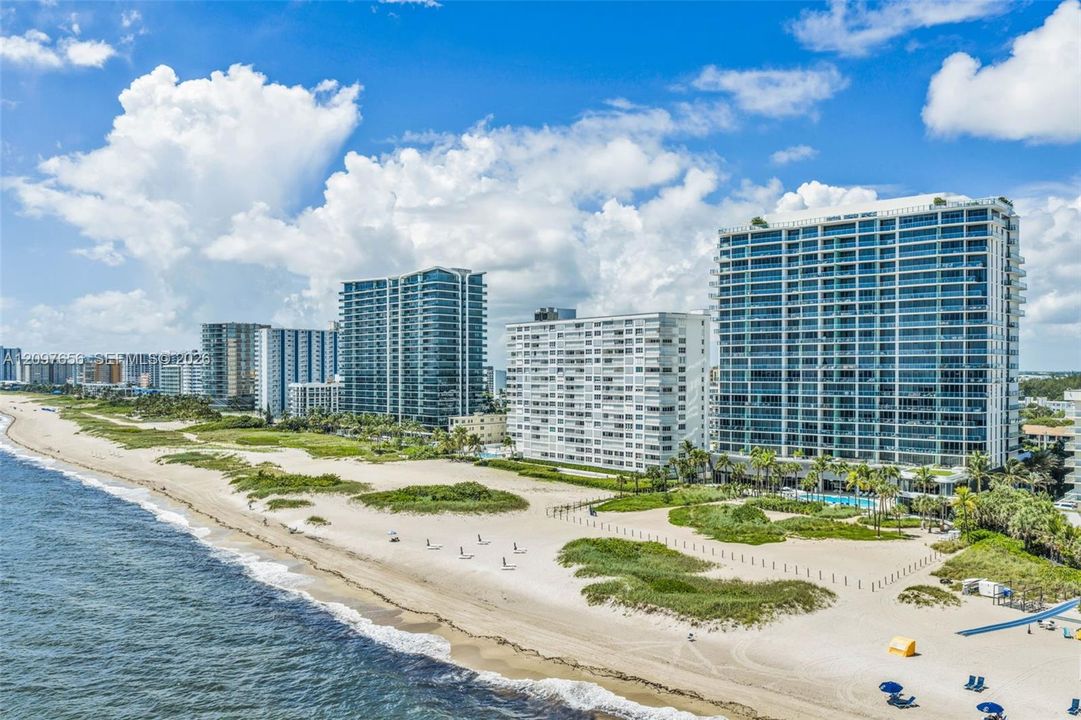En Venta: $3,450,000 (3 camas, 3 baños, 2418 Pies cuadrados)