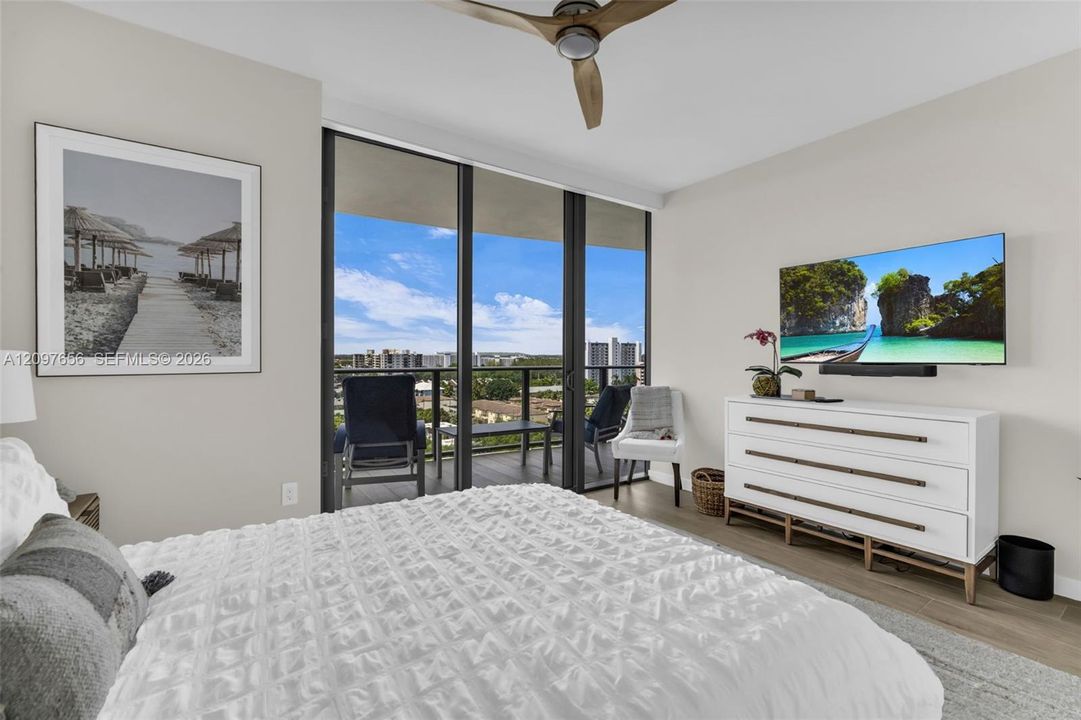 En Venta: $3,450,000 (3 camas, 3 baños, 2418 Pies cuadrados)