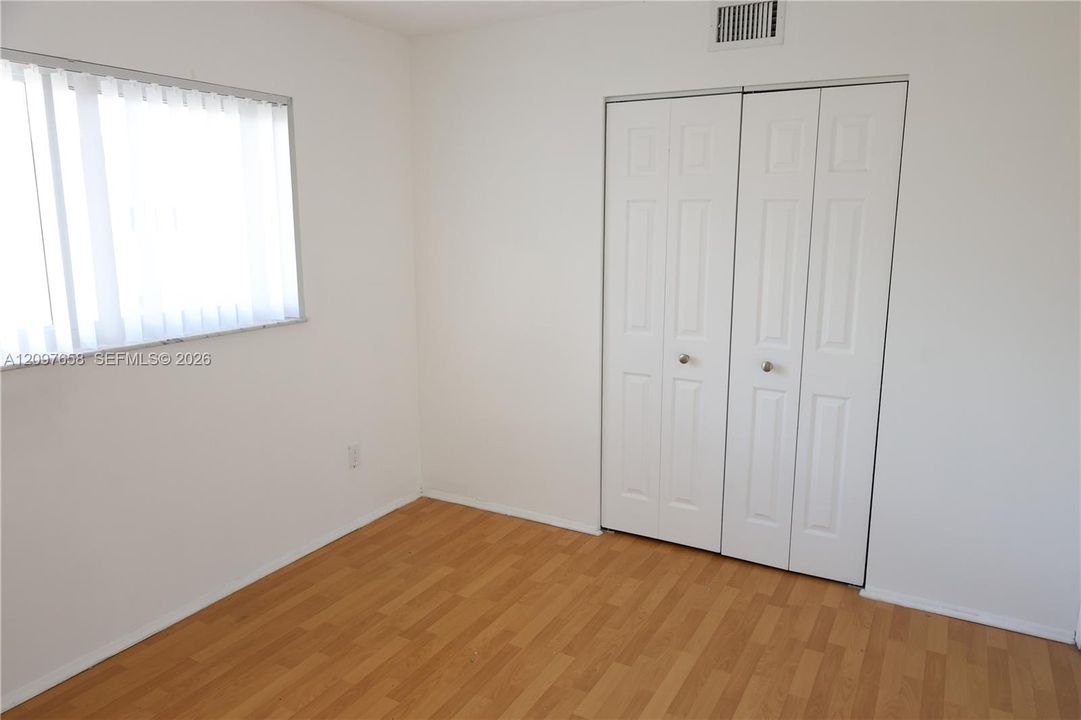 For Rent: $2,050 (2 beds, 1 baths, 804 Square Feet)