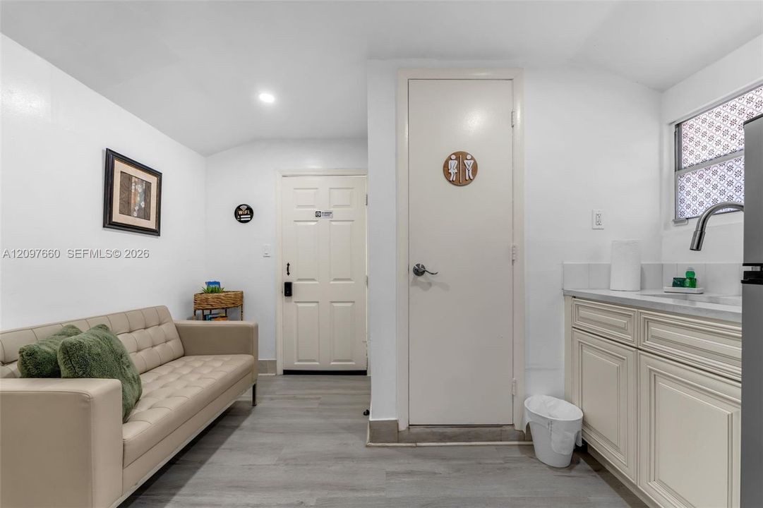 For Sale: $1,425,000 (7 beds, 5 baths, 2332 Square Feet)