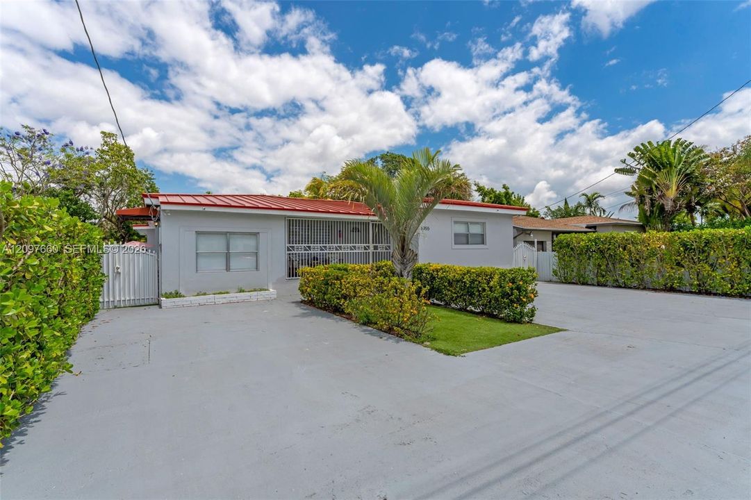 For Sale: $1,425,000 (7 beds, 5 baths, 2332 Square Feet)