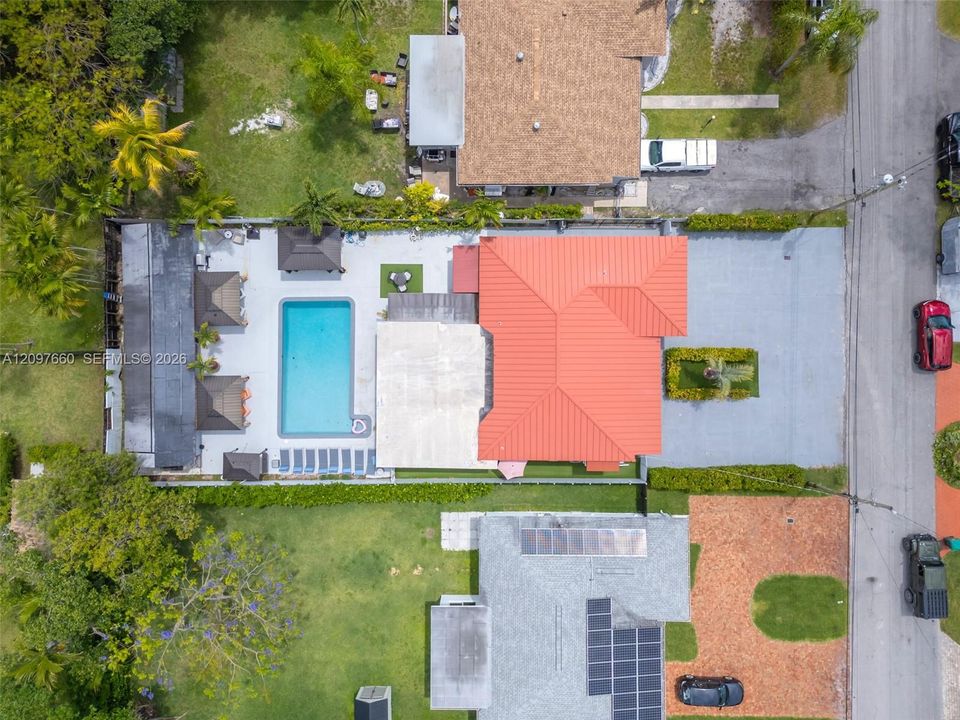 For Sale: $1,425,000 (7 beds, 5 baths, 2332 Square Feet)