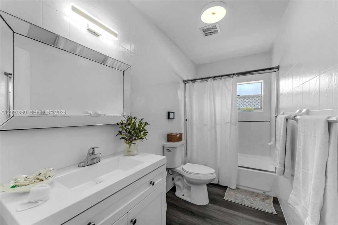 For Sale: $1,425,000 (7 beds, 5 baths, 2332 Square Feet)