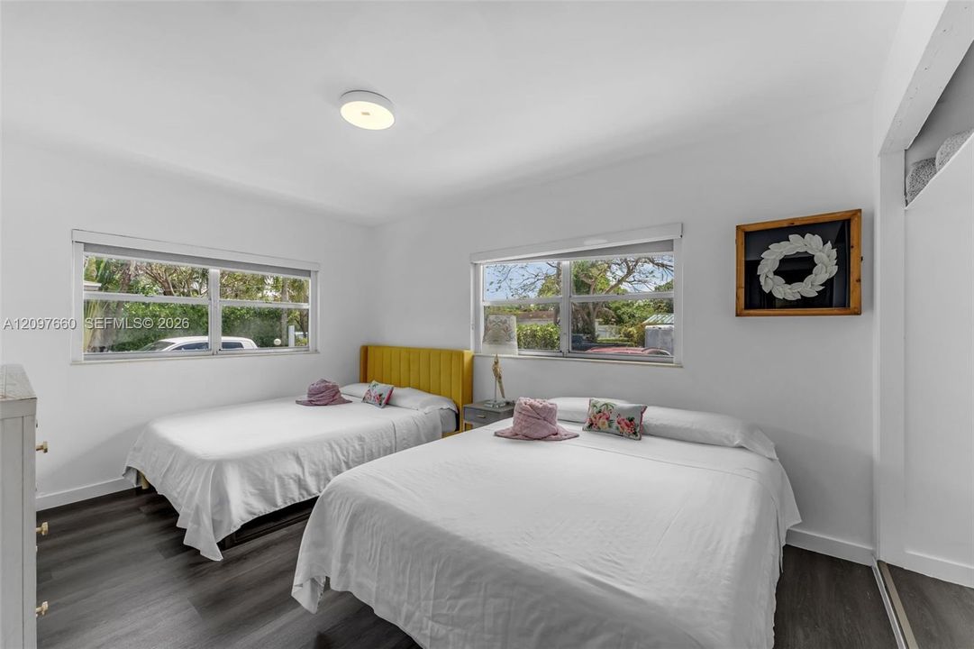 For Sale: $1,425,000 (7 beds, 5 baths, 2332 Square Feet)