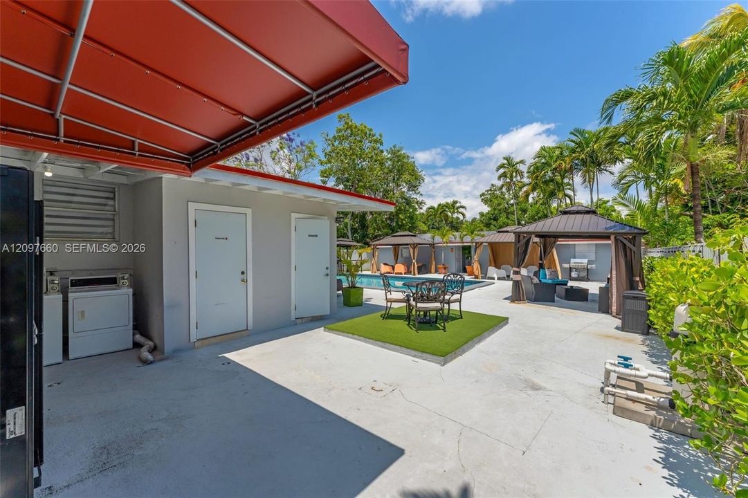 For Sale: $1,425,000 (7 beds, 5 baths, 2332 Square Feet)