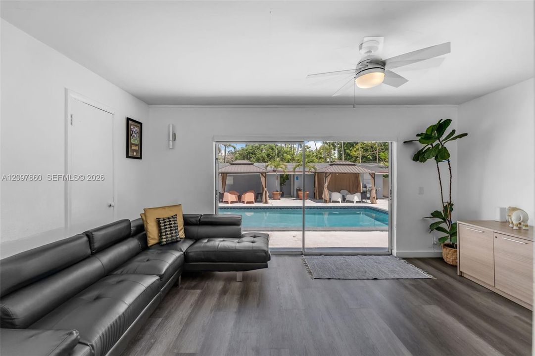 For Sale: $1,425,000 (7 beds, 5 baths, 2332 Square Feet)