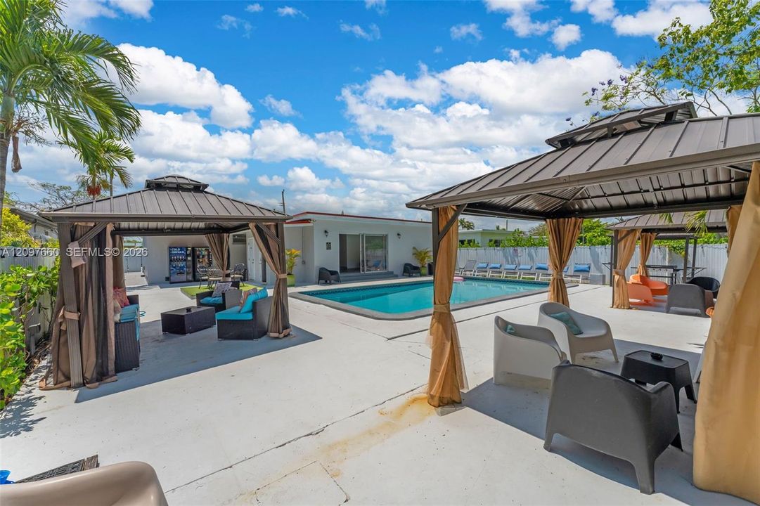 For Sale: $1,425,000 (7 beds, 5 baths, 2332 Square Feet)