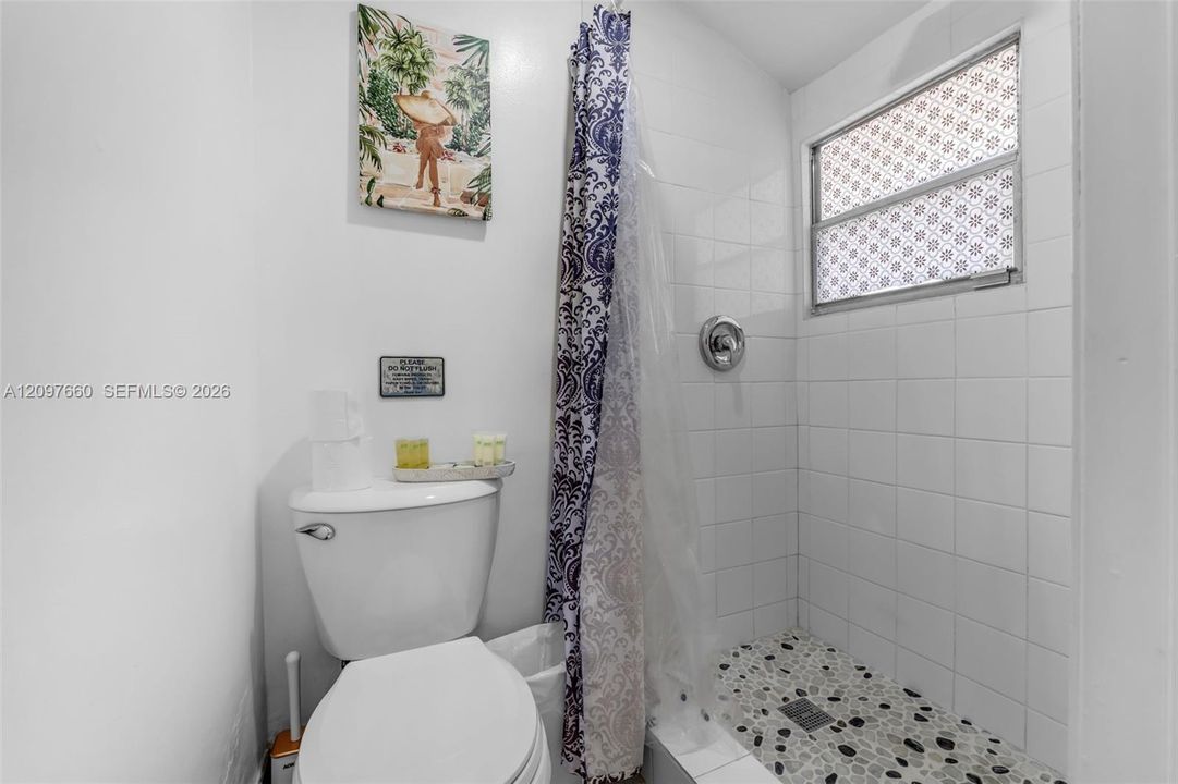 For Sale: $1,425,000 (7 beds, 5 baths, 2332 Square Feet)