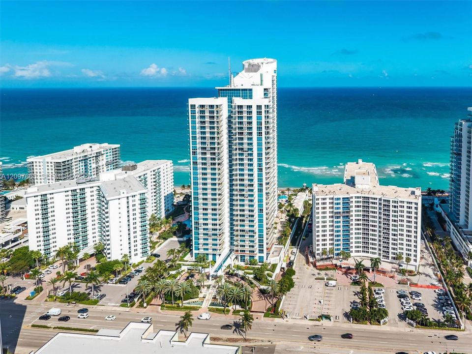 For Sale: $1,900,000 (3 beds, 3 baths, 0 Square Feet)