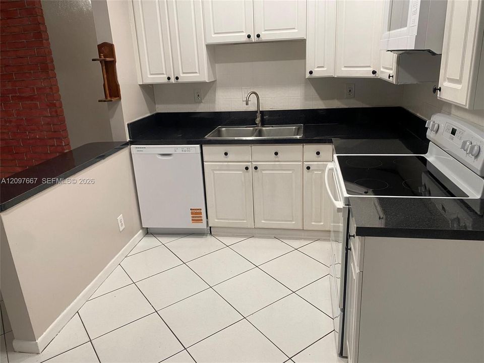 For Sale: $439,000 (4 beds, 2 baths, 1109 Square Feet)
