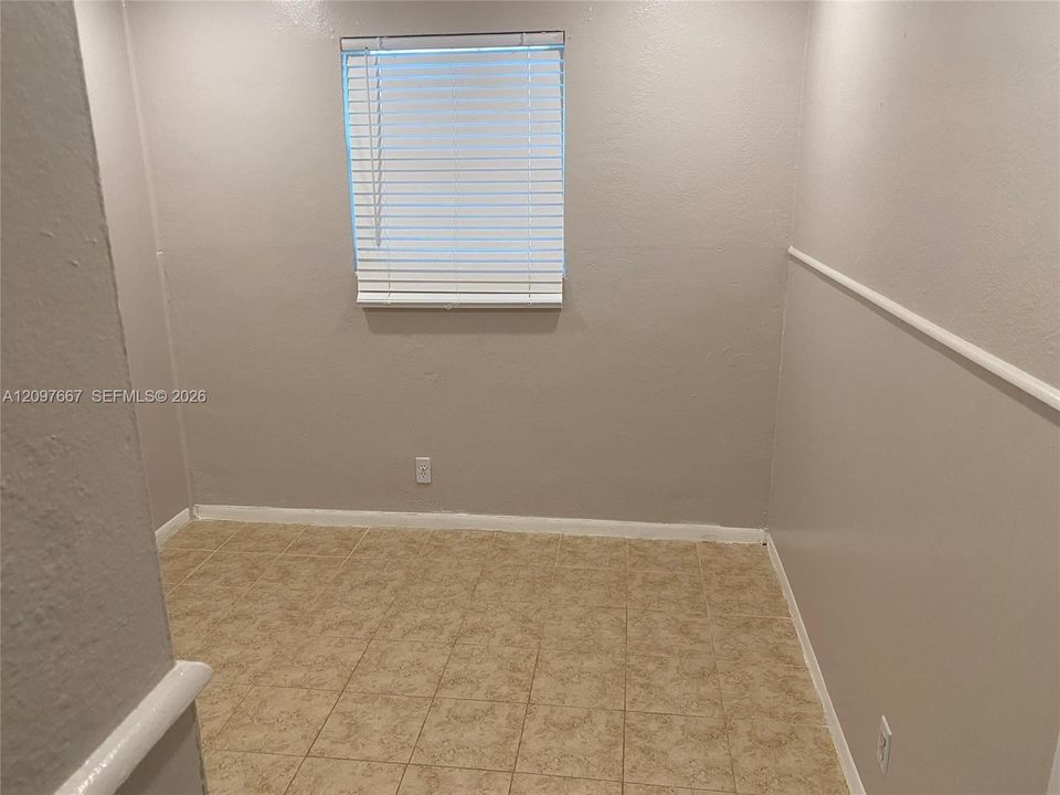 For Sale: $439,000 (4 beds, 2 baths, 1109 Square Feet)
