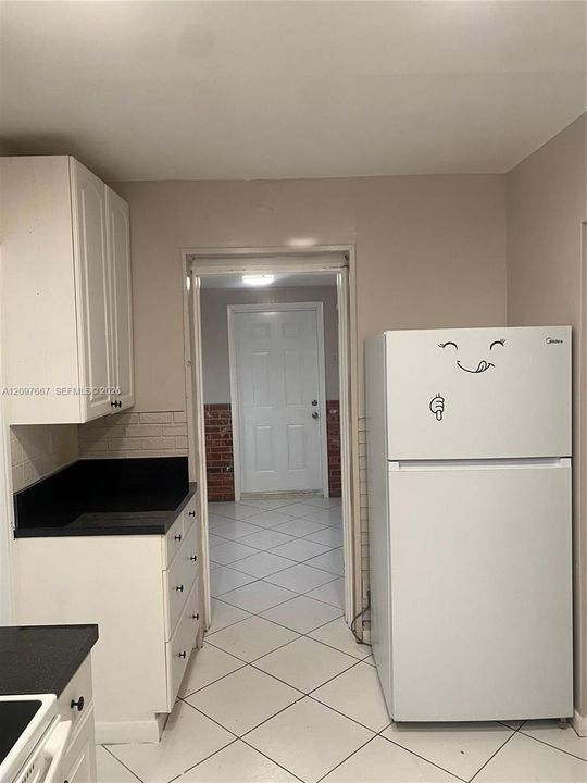 For Sale: $439,000 (4 beds, 2 baths, 1109 Square Feet)