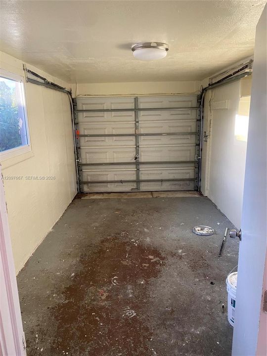 For Sale: $439,000 (4 beds, 2 baths, 1109 Square Feet)