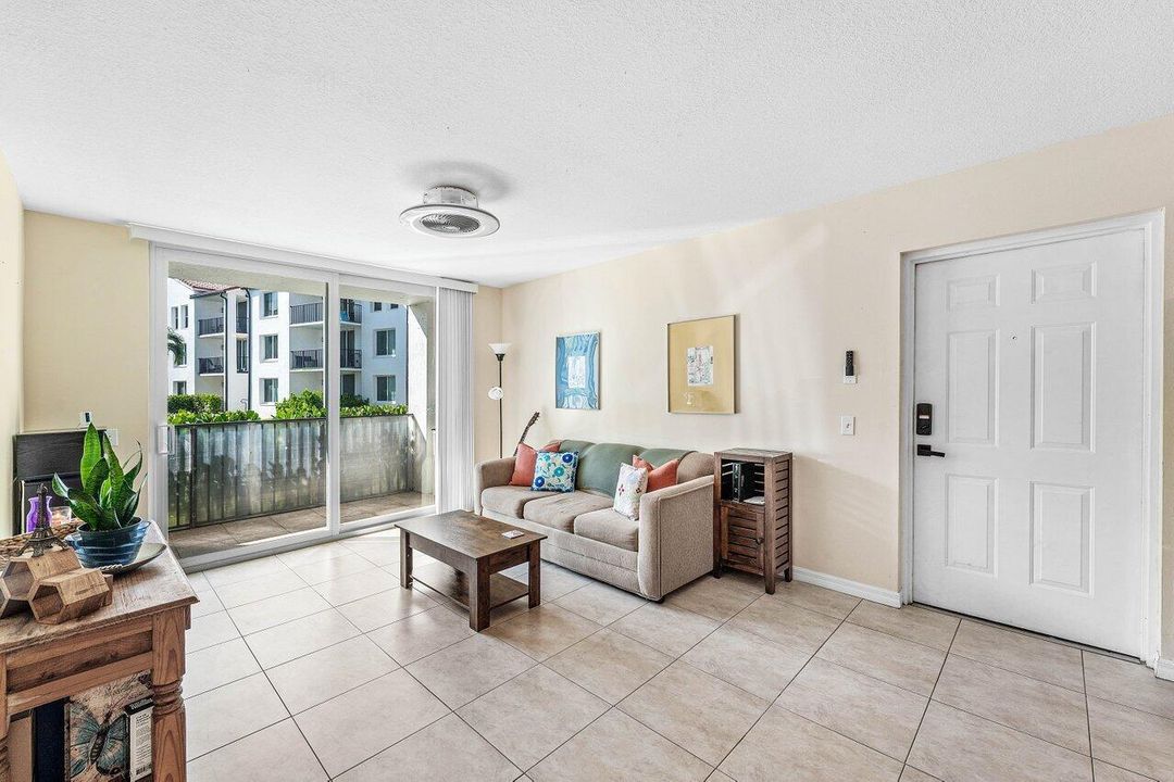 010-603VillaCircle-BoyntonBeach-FL-33435