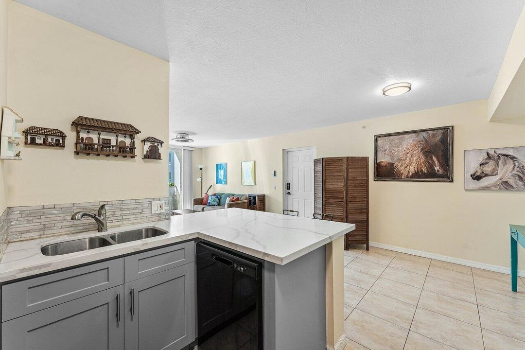 008-603VillaCircle-BoyntonBeach-FL-33435