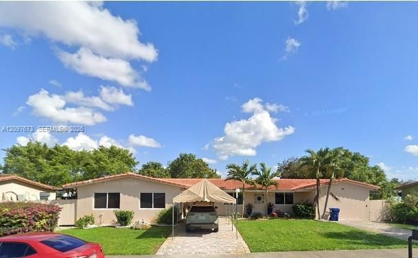 For Sale: $1,200,000 (4 beds, 2 baths, 2432 Square Feet)
