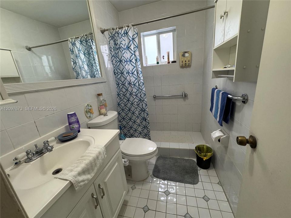 For Sale: $975,000 (4 beds, 2 baths, 2432 Square Feet)