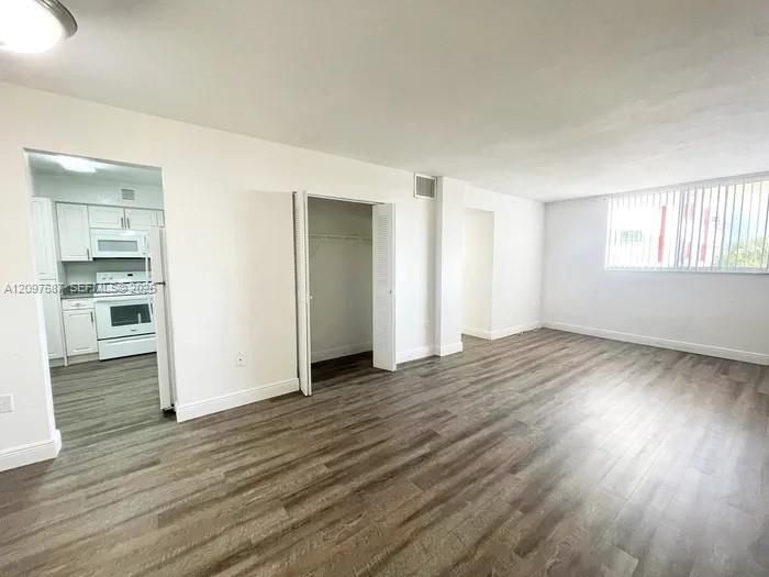 For Rent: $1,925 (2 beds, 2 baths, 1007 Square Feet)