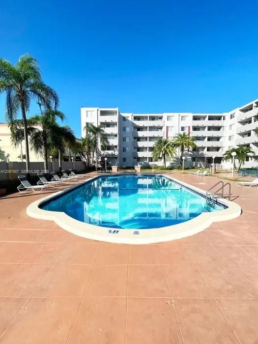 For Rent: $1,925 (2 beds, 2 baths, 1007 Square Feet)