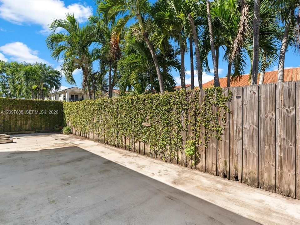 En Venta: $485,000 (4 camas, 2 baños, 1347 Pies cuadrados)
