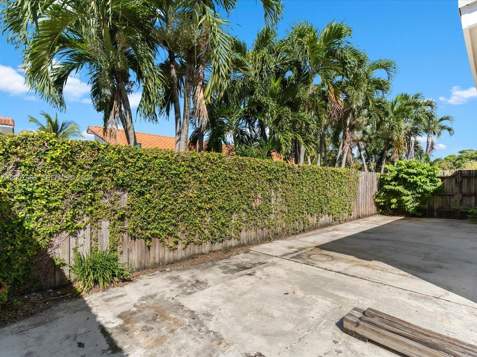 En Venta: $485,000 (4 camas, 2 baños, 1347 Pies cuadrados)
