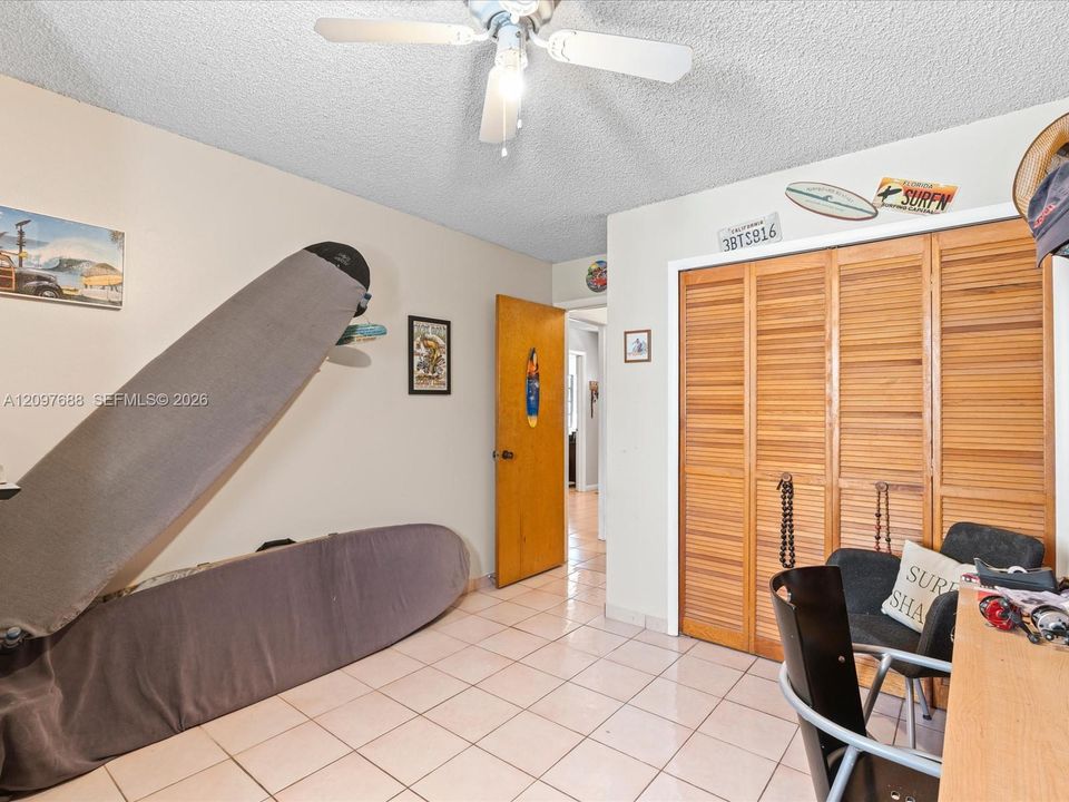 En Venta: $485,000 (4 camas, 2 baños, 1347 Pies cuadrados)