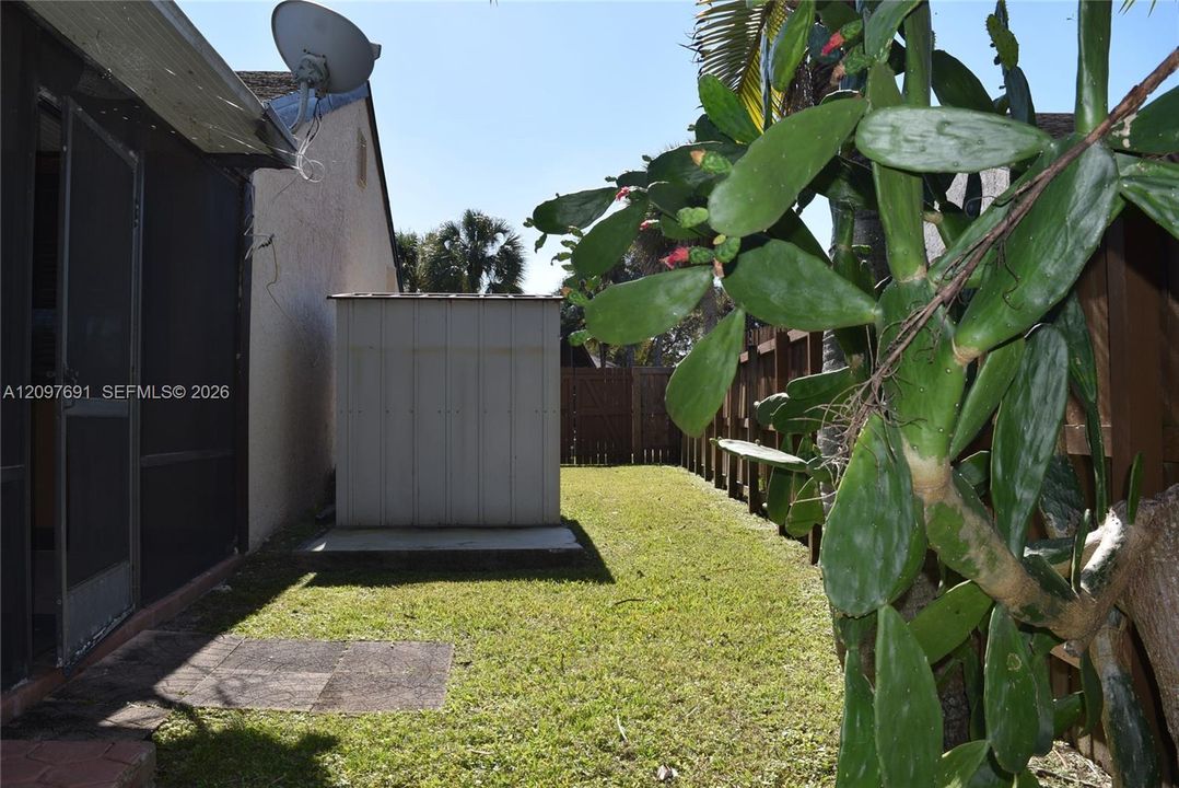 For Rent: $2,800 (2 beds, 2 baths, 972 Square Feet)