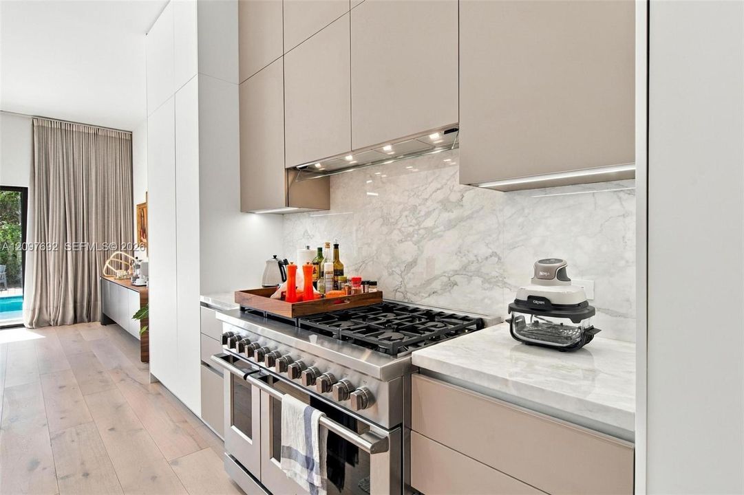 For Sale: $3,799,000 (4 beds, 3 baths, 2587 Square Feet)