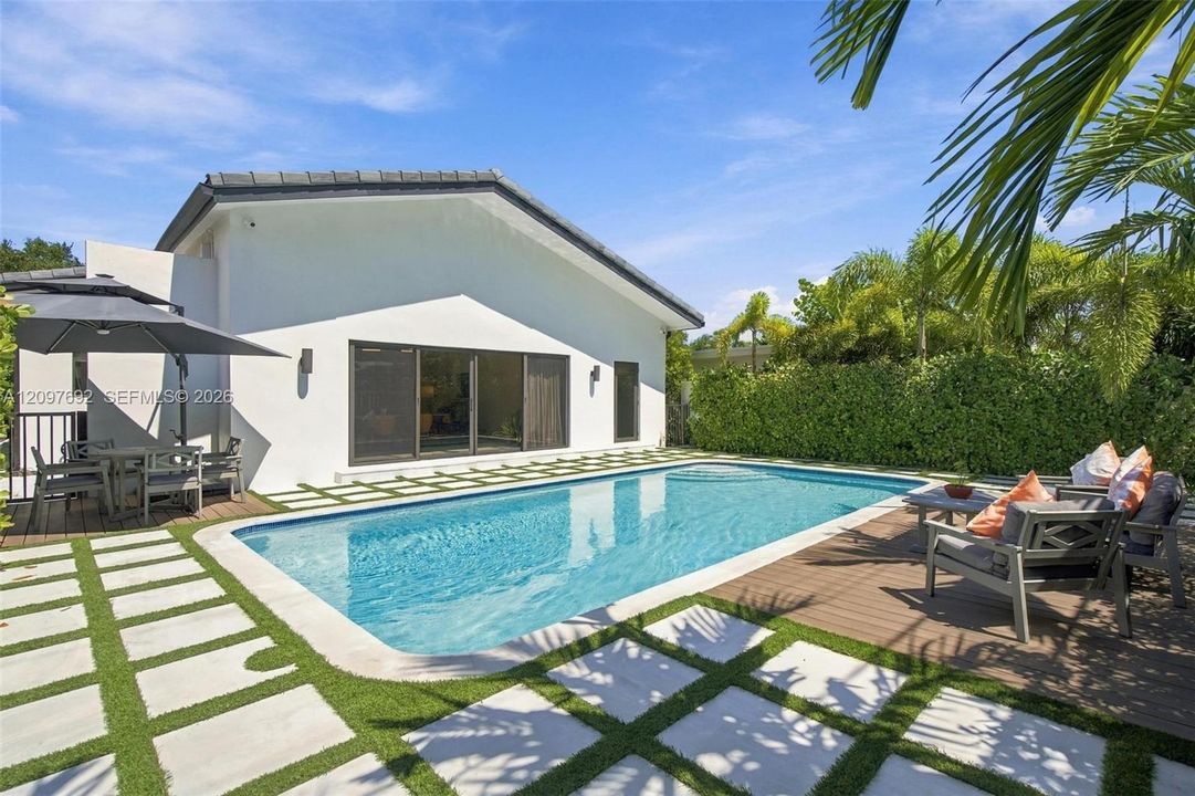 For Sale: $3,799,000 (4 beds, 3 baths, 2587 Square Feet)