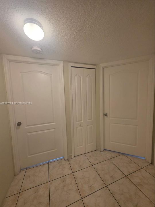 For Sale: $390,000 (3 beds, 2 baths, 1270 Square Feet)