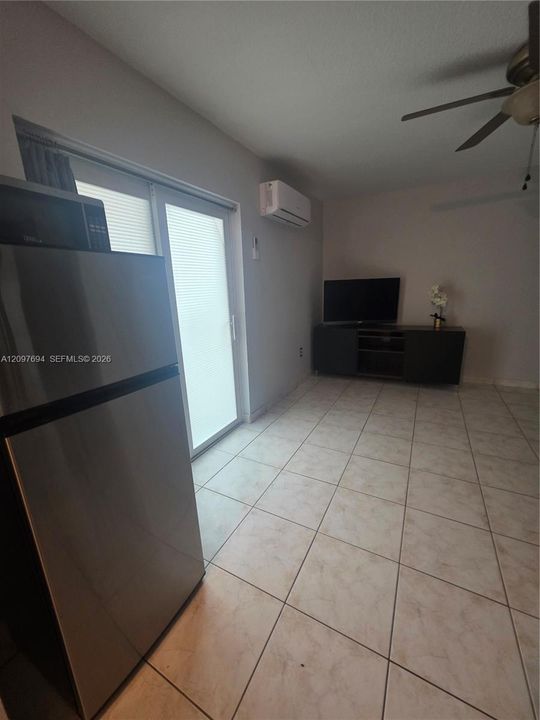 For Sale: $390,000 (3 beds, 2 baths, 1270 Square Feet)