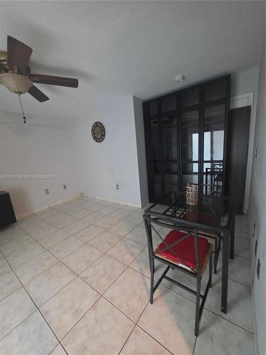 For Sale: $390,000 (3 beds, 2 baths, 1270 Square Feet)