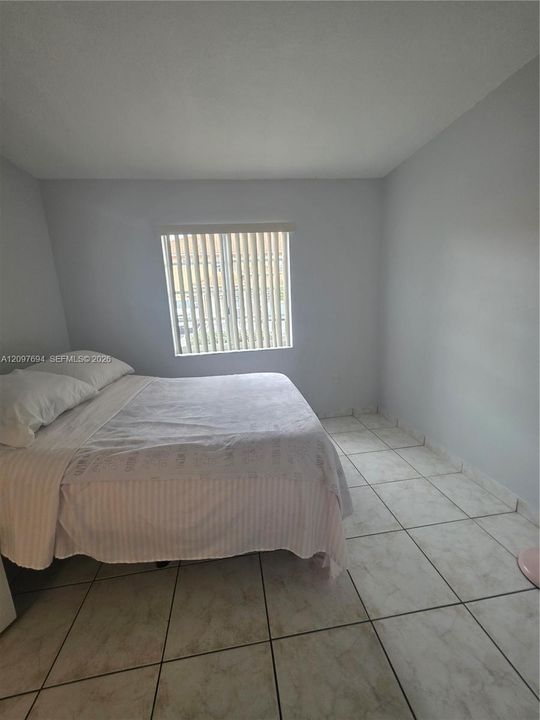 For Sale: $390,000 (3 beds, 2 baths, 1270 Square Feet)