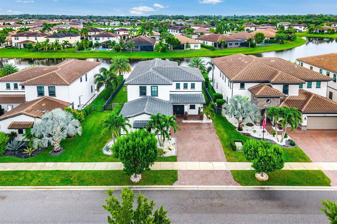 052-3138StrengLane-RoyalPalmBeach-FL-334