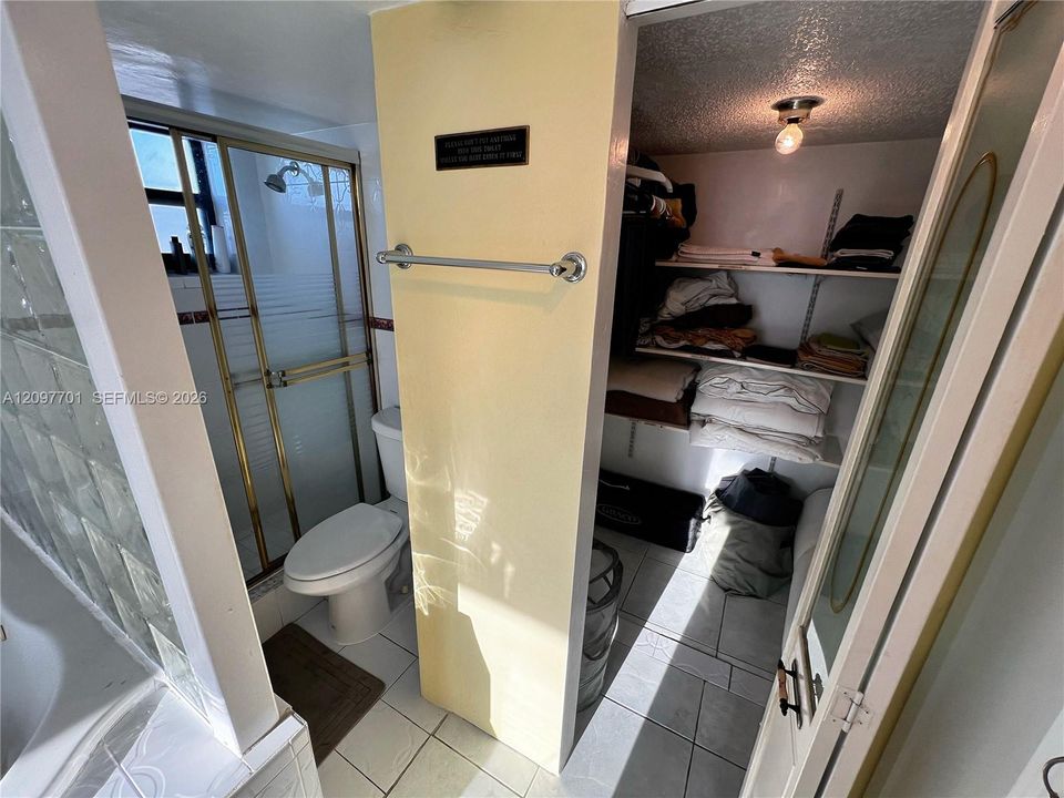 For Sale: $600,000 (2 beds, 2 baths, 1296 Square Feet)