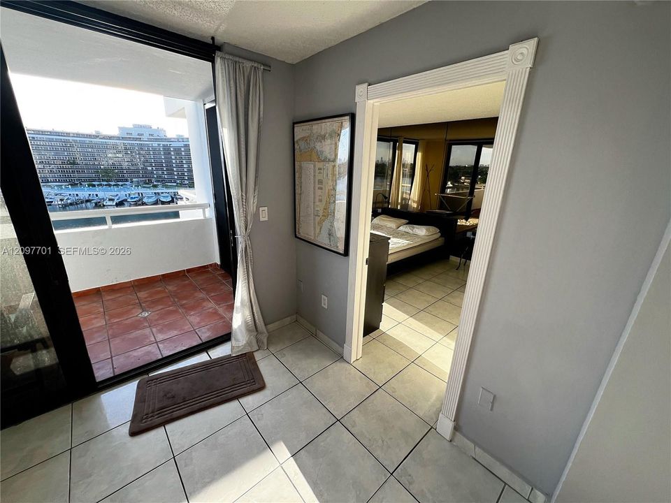 For Sale: $600,000 (2 beds, 2 baths, 1296 Square Feet)
