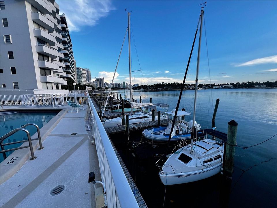 For Sale: $600,000 (2 beds, 2 baths, 1296 Square Feet)