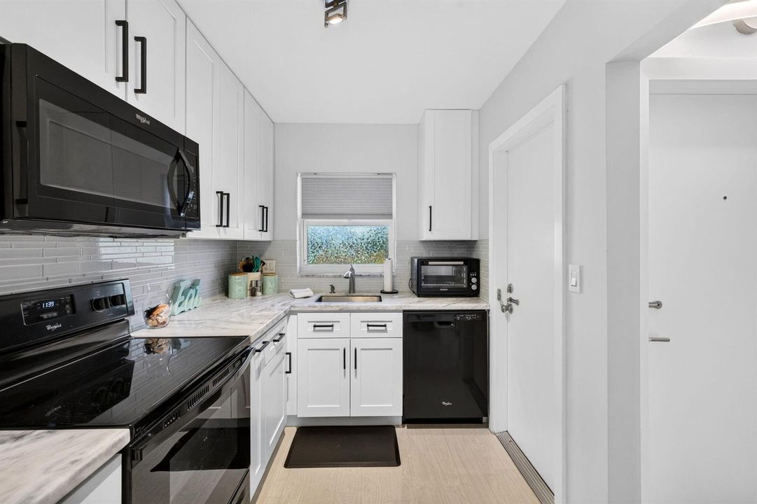 14 Kitchen