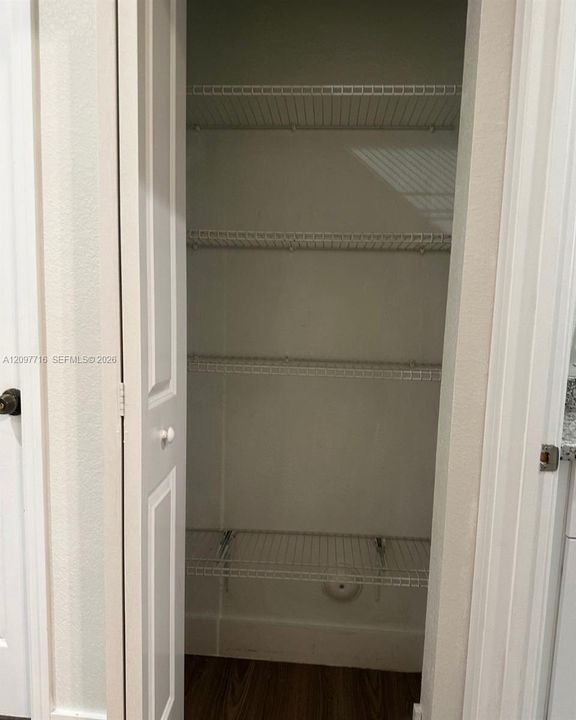 En Renta: $1,200 (1 camas, 1 baños, 300 Pies cuadrados)