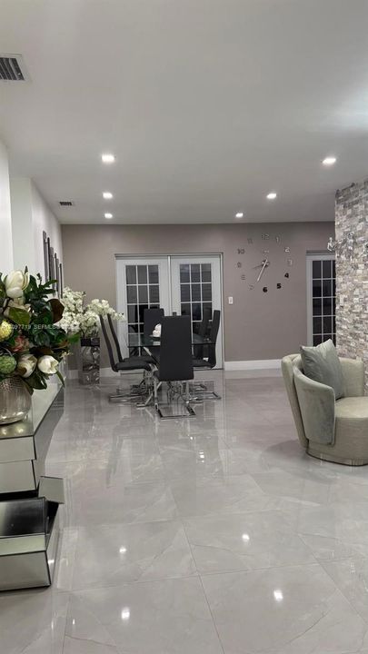 For Sale: $850,000 (4 beds, 3 baths, 1436 Square Feet)