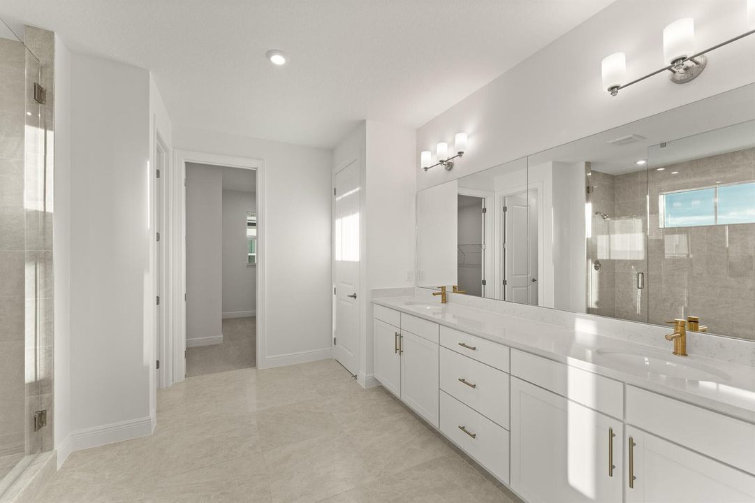 US_SEF_AMELIA_LOT 122_OWNERS BATH