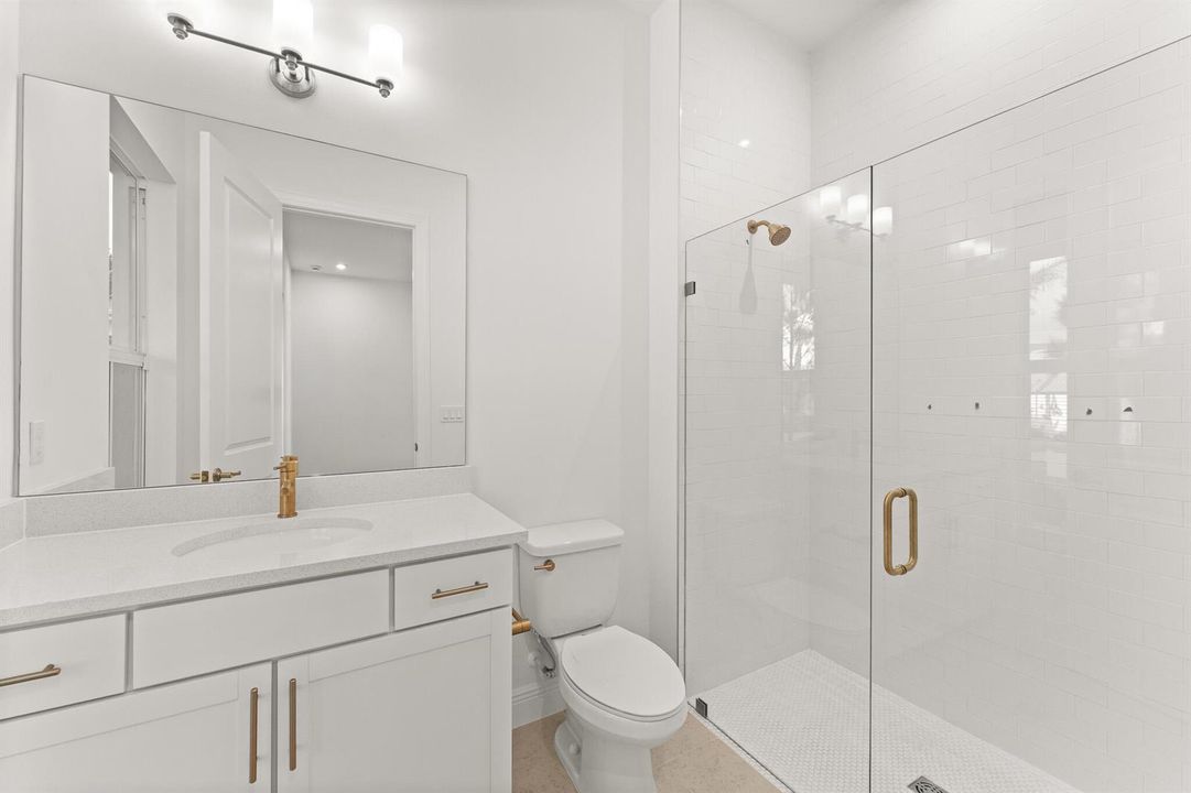US_SEF_AMELIA_LOT 122_BATH 3
