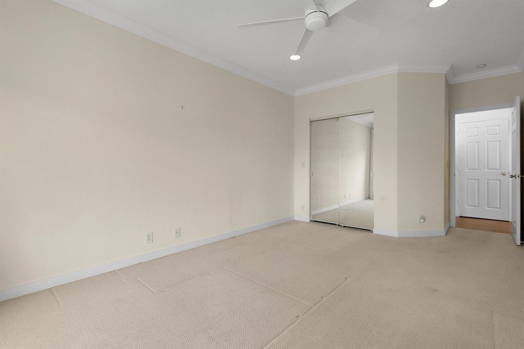 26_hd-4517 ne 21st ave apt 4 -26