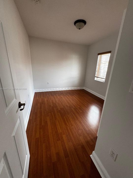 For Rent: $3,200 (3 beds, 2 baths, 1735 Square Feet)