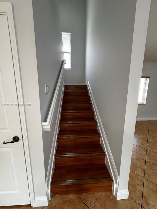 For Rent: $3,200 (3 beds, 2 baths, 1735 Square Feet)
