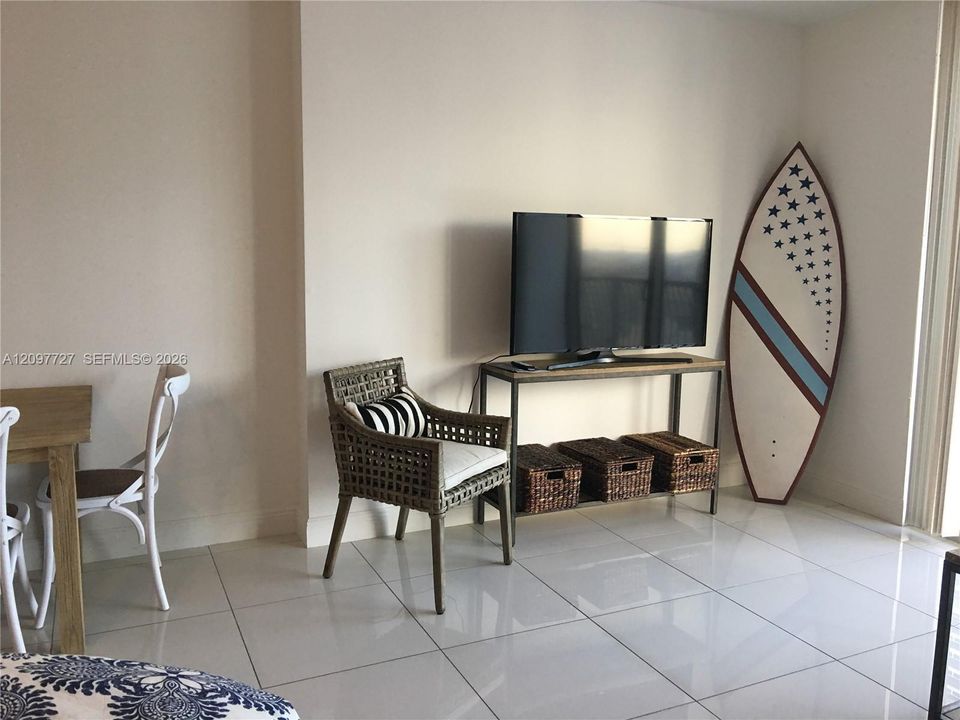 For Sale: $255,000 (0 beds, 1 baths, 503 Square Feet)